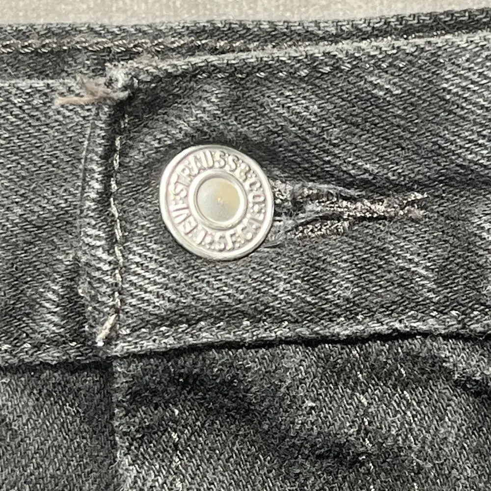 Vintage Levis 550 Jeans Mens 36x34 Black Relaxed Tapered Fit Dark Wash Denim